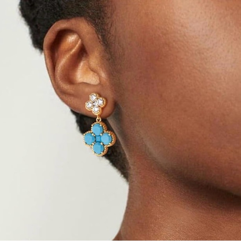 Gold Cz Leaf Stud Earrings - Picture 6 of 6